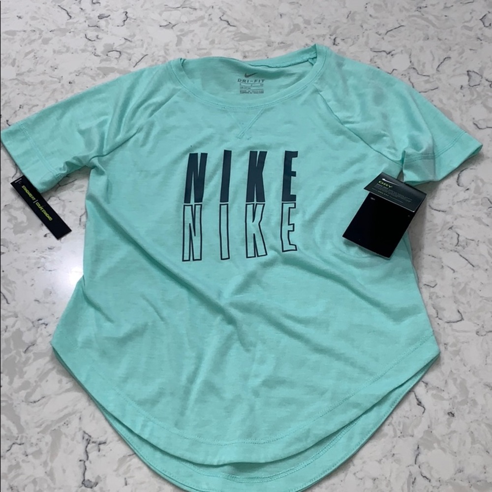 NIKE MINT GREEN TEE